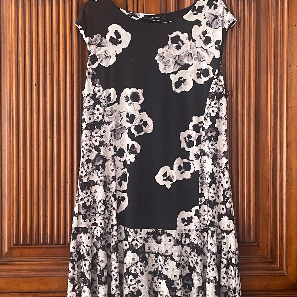 Ellen Tracy Black and White Floral Midi Dress